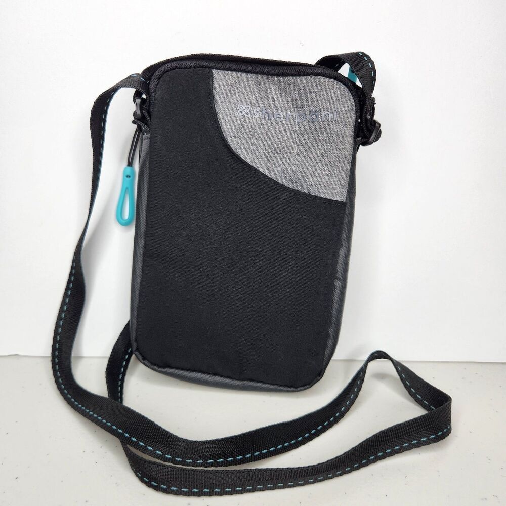 Sherpani Cruz Crossbody Bag Purse, Black Gray